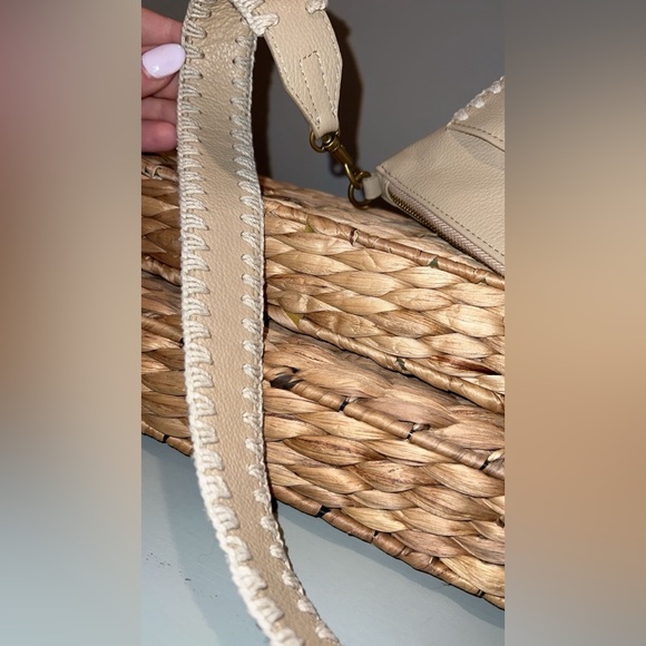 Lucky Brand Shoulder Bag - Picture 7 of 9